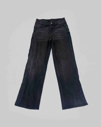 Classic Black Baggy Straight-Leg Jeans